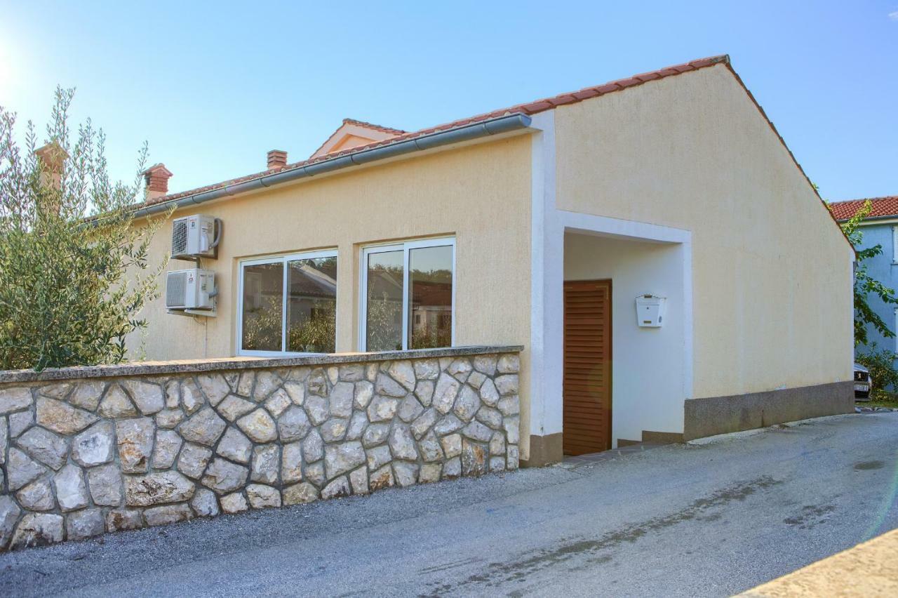 Apartments Ivan Porat Малинска Экстерьер фото
